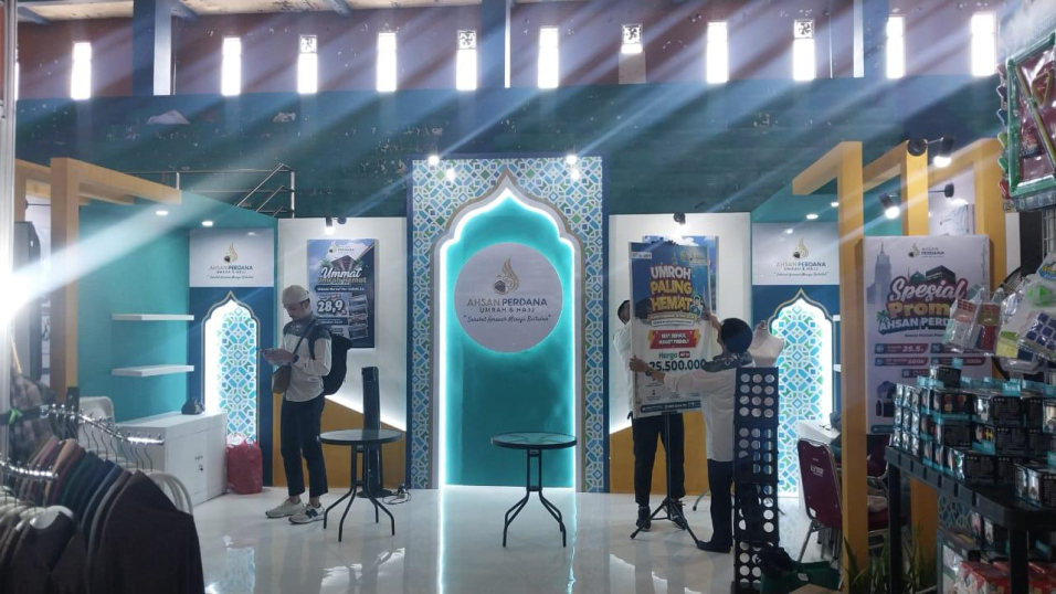 Booth AHSAN PERDANA Umrah & Hajj ÔÇö Youth Muslim Fair